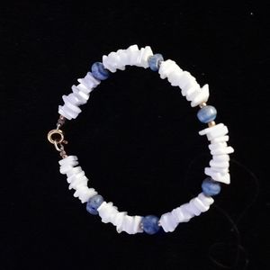 White Shell and Blue Stone Bracelet🌷7